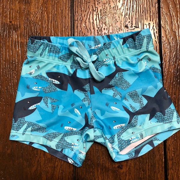 fat women wearing bikinis